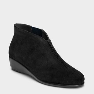Aerosoles Allowance Black Suede Bootie Siz…